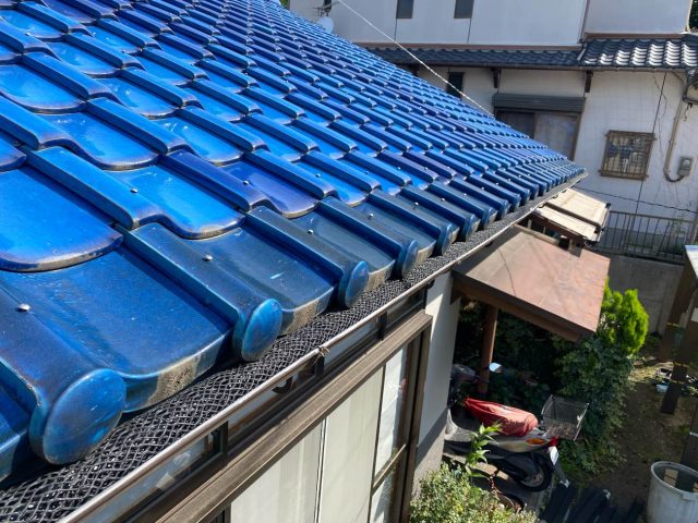 糸島市で設置した雨樋の落ち葉除けネット