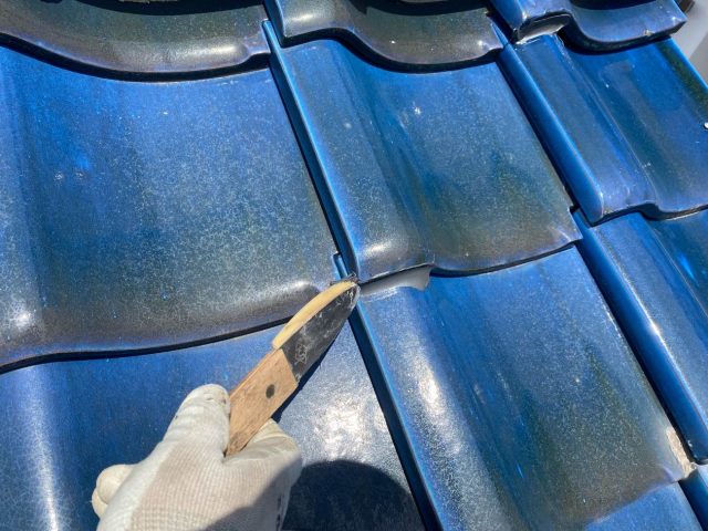 糸島市の瓦留めコーキング処理