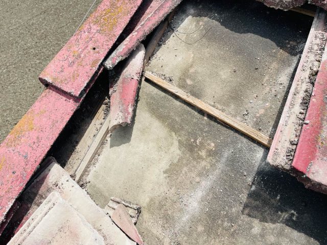粕屋町の雨漏りしていた屋根の内部