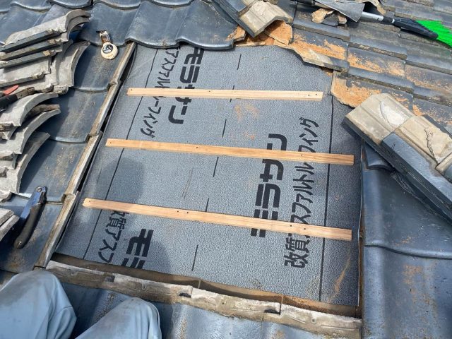 宇美町の葺き直し工事で新設したアスファルトルーフィング