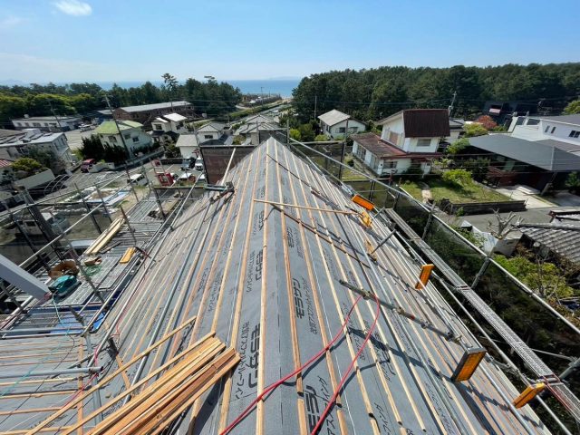 糸島市で屋根のリフォーム工事中