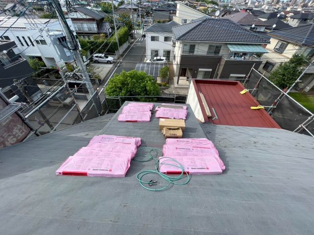 福岡市城南区にてカバー工事で設置する屋根材