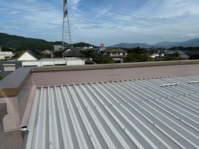 糸島市の折板屋根の雨漏り工事が完了