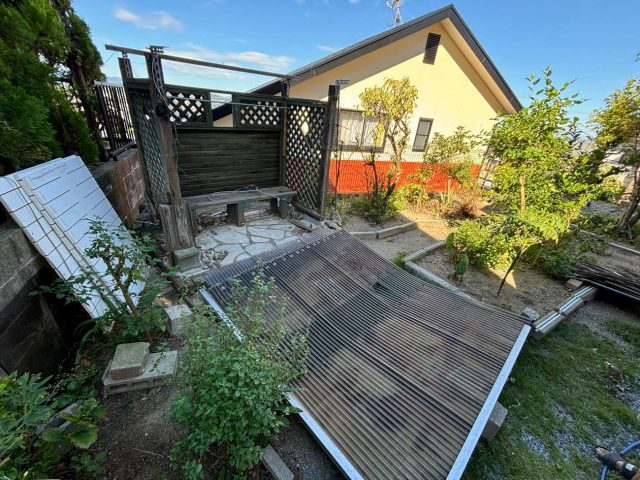 福岡市西区の破損した小屋の調査