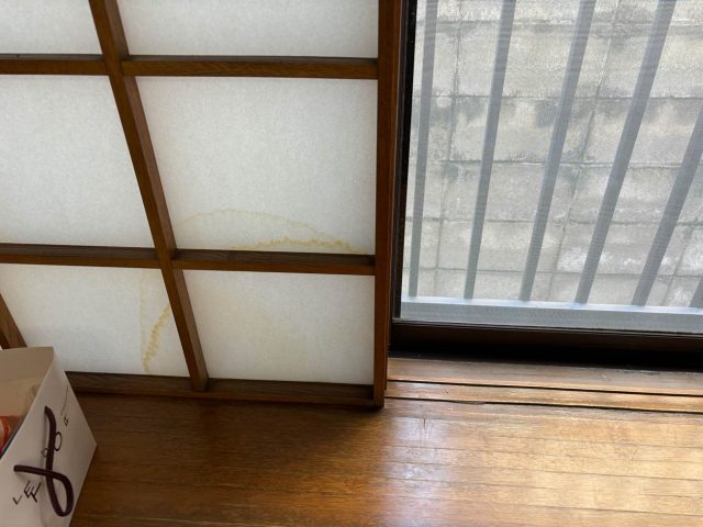 福岡市早良区の雨漏りして障子にできた雨染み