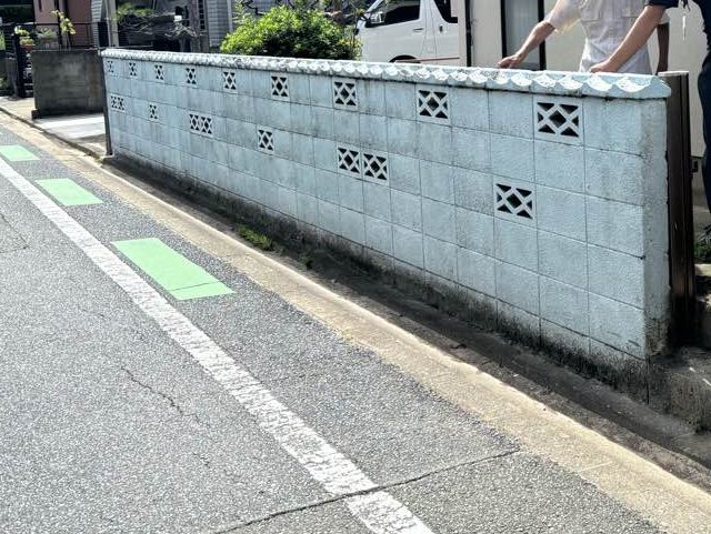 粕屋町で塗装する予定のブロック塀