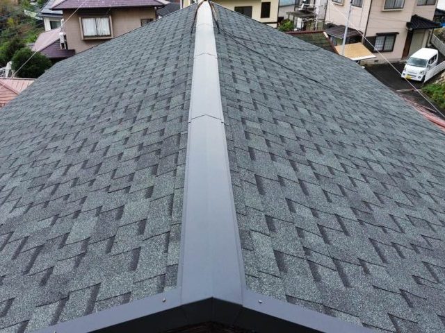 宇美町の棟板金の施工が終わった屋根