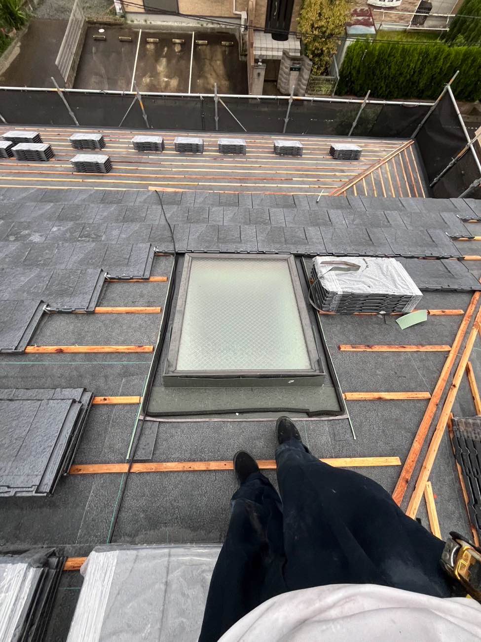 トップライト周辺の調整と防水処理