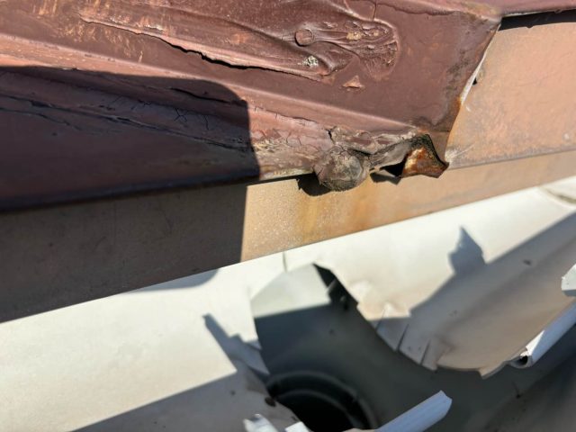 福岡市西区の劣化した金属屋根