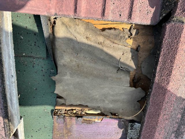 志免町の防水機能が落ちたルーフィング