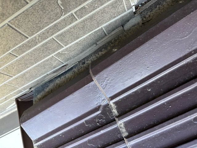 志免町の外壁との間に生じたすき間