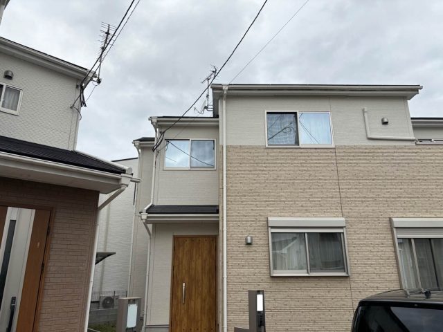 太宰府市にて老朽化で色褪せたスレート屋根と外壁の調査。塗装による同時リフォームをご提案