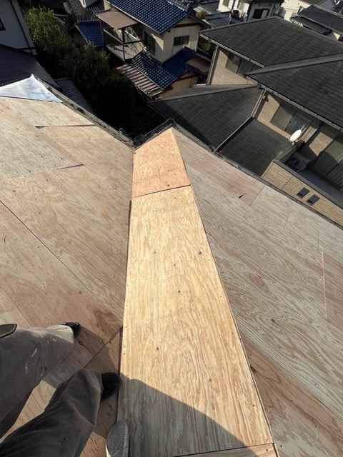 福岡市東区の屋根葺き替え工事、下地補修