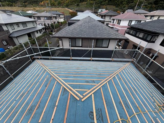 福岡市西区で桟木を設置した屋根