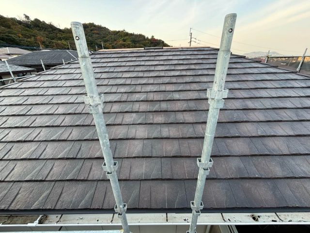 福岡市西区にて高耐久の軽量瓦「ルーガ」を使用したカバー工法で屋根をリフォーム