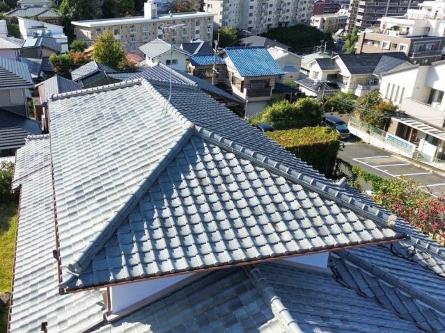 福岡市中央区で屋根のリフォームを行う住宅