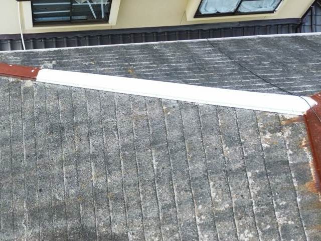 宇美町の老朽化が激しい棟板金