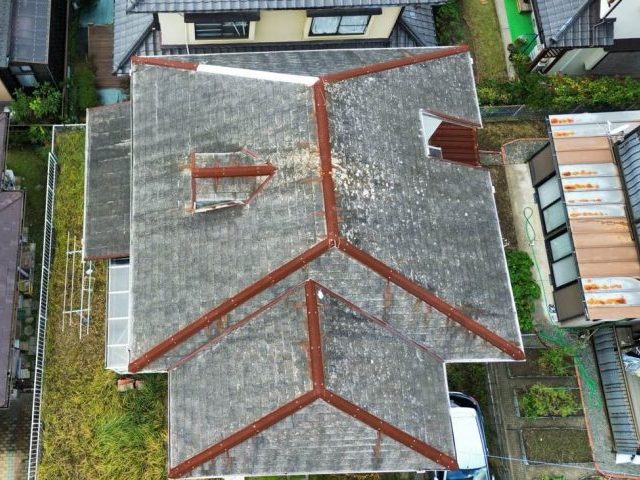宇美町にて「劣化が気になり雨漏りもしている。」築30年のスレート屋根の調査