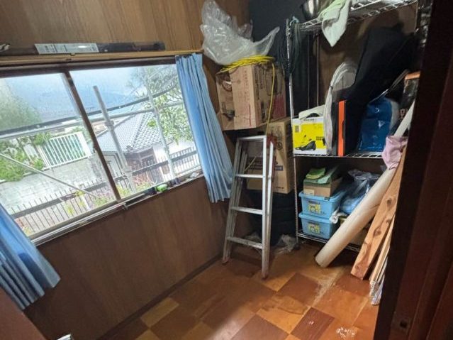 福岡市南区にて物置の天井から雨漏り、屋根瓦と漆喰が老朽化していた平屋の調査