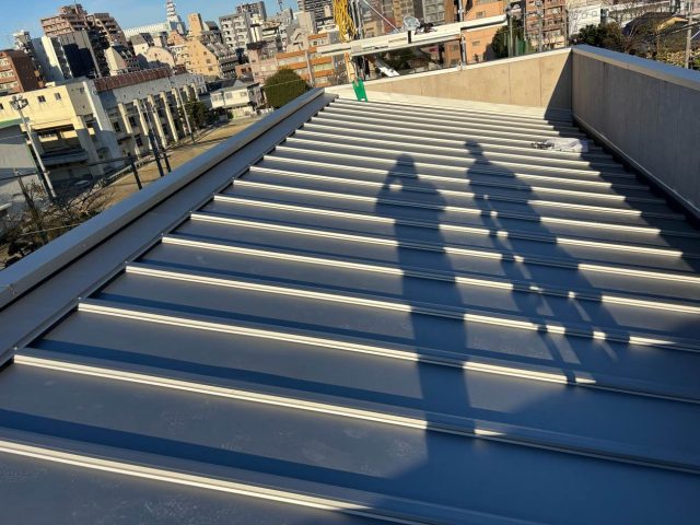 福岡市中央区の屋根カバー工事が完了
