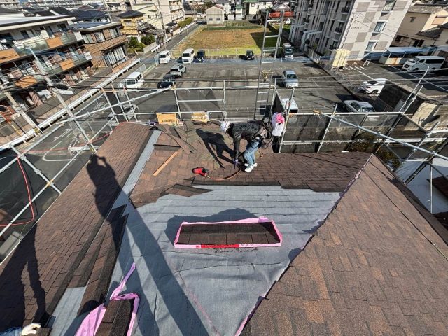 糸島市のオークリッジスーパーの設置作業中