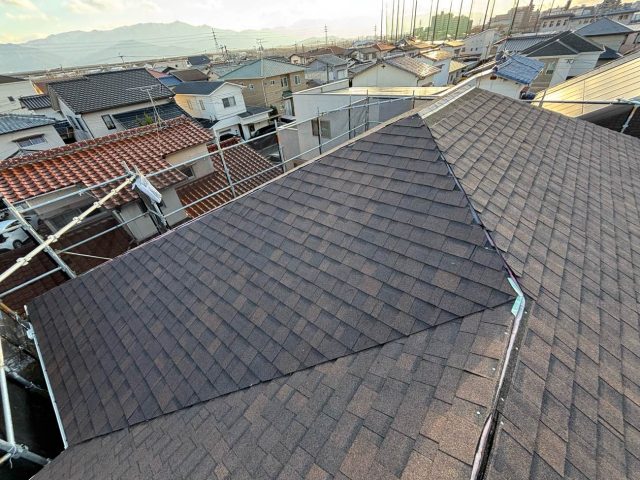 糸島市のカバー工事完了間近の屋根の状態
