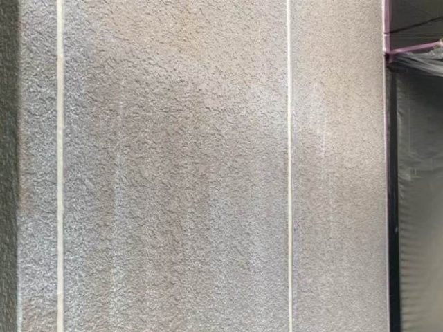 福岡市西区で外壁塗装。錆止めとシーラーの塗布および使用した塗料（SKマイルドボーセイ）の紹介