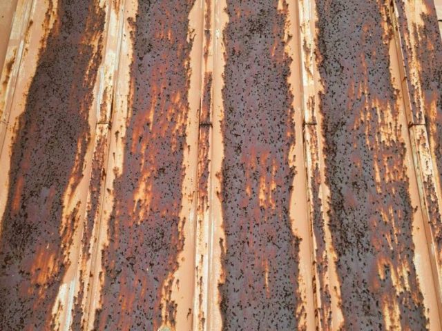 糸島市の一刻も早く修理が必要な金属屋根