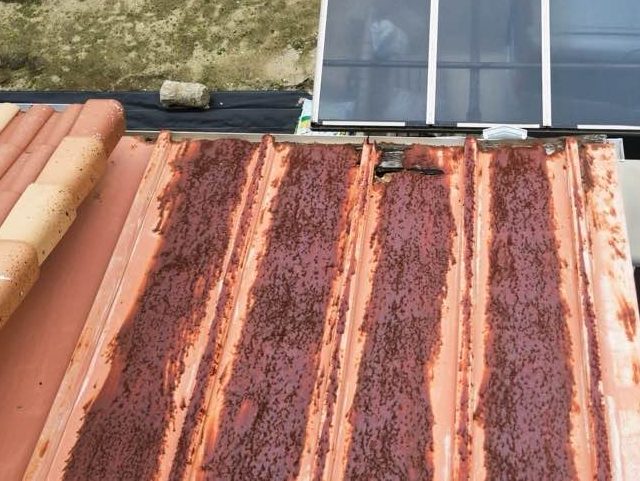 糸島市の補修工事をご提案した金属屋根