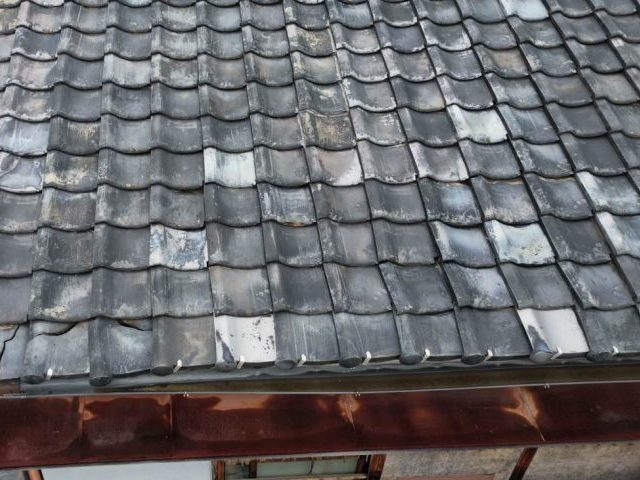 福岡市西区の経年劣化が進む瓦屋根