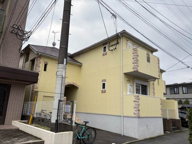 福岡市博多区にて老朽化が心配なアパート屋根の反り対策としてカバー工法をご提案