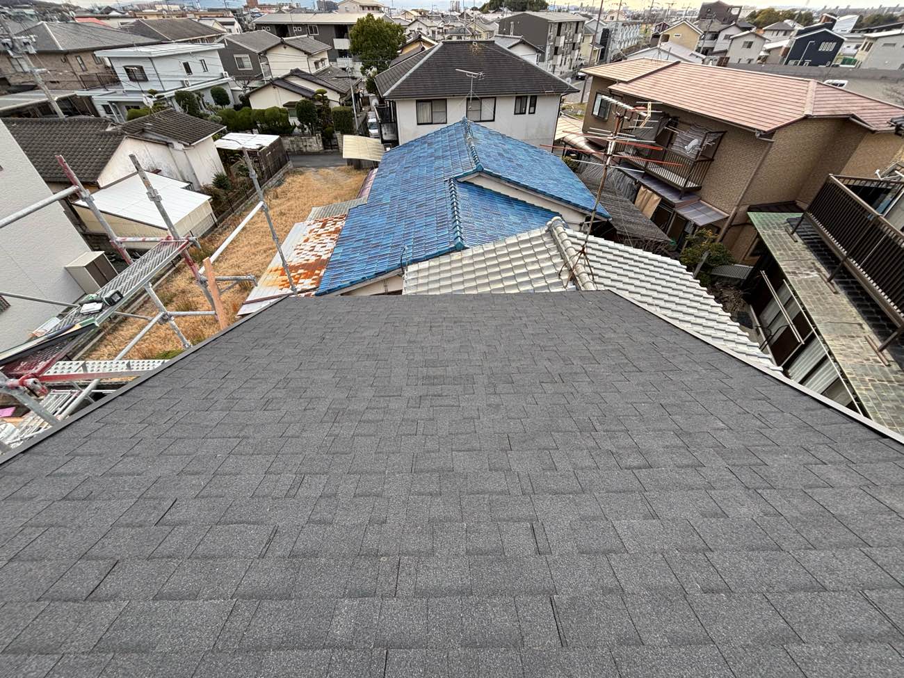 糸島市物件、瓦屋根、雨漏り、塗装が原因の雨漏り、屋根の葺き替え工事