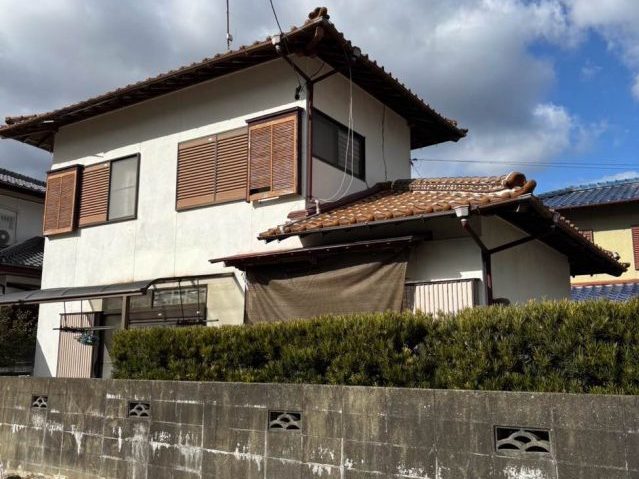 福岡市早良区の塗装を行う住宅