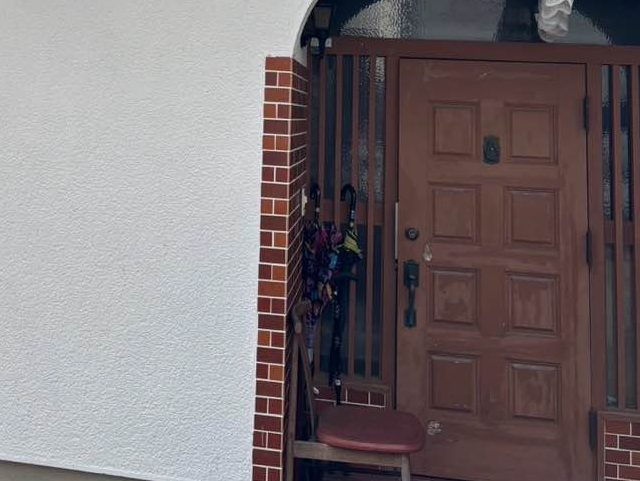 福岡市早良区で色褪せた玄関ドア