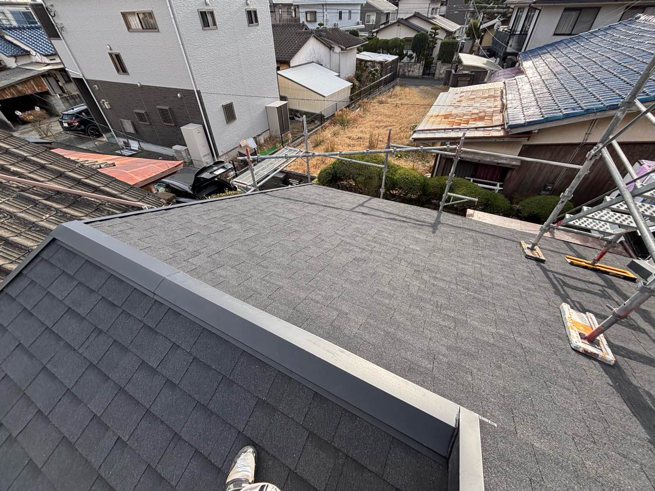 糸島市物件、瓦屋根、雨漏り、塗装が原因の雨漏り、屋根の葺き替え工事