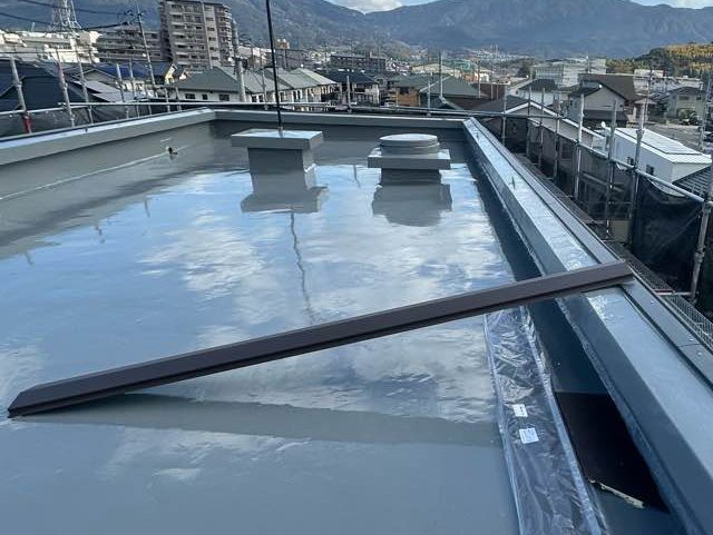 福岡市西区の屋上ウレタン塗膜防水工事
