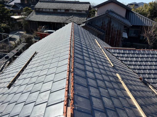 糸島市にて「スーパートライタイプI」で屋根葺き替え｜雨漏りを解消し耐久性アップ