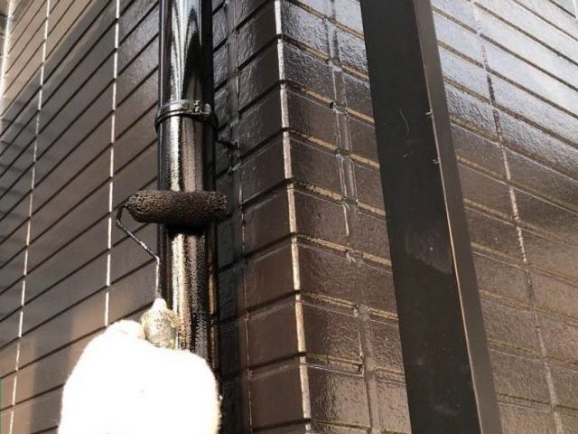 糸島市の外壁塗装の上塗り2回目
