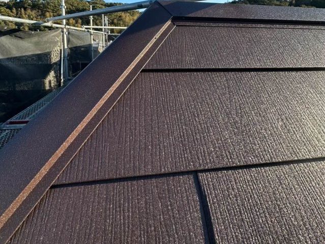 福岡市西区にて「スーパーガルテクト」で屋根を一新！棟板金を施工してリフォーム完了