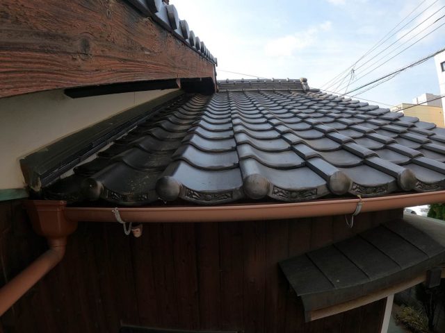 福岡市西区の強風で瓦が飛散した屋根