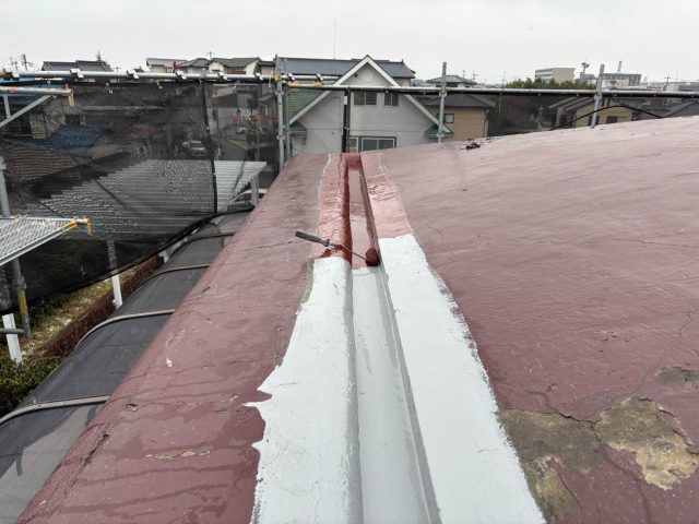 筑紫野市のウレタン塗膜防水施工中