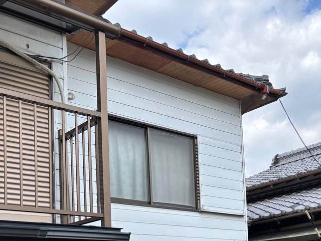 粕屋町で台風被害を受けていた軒天