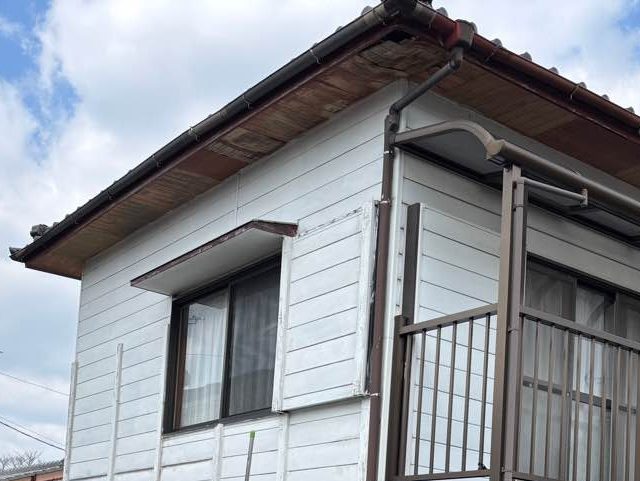 粕屋町で補修が必要だった住宅の軒天