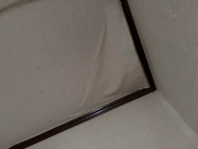 福岡市博多区の雨漏りで剥がれた天井クロス