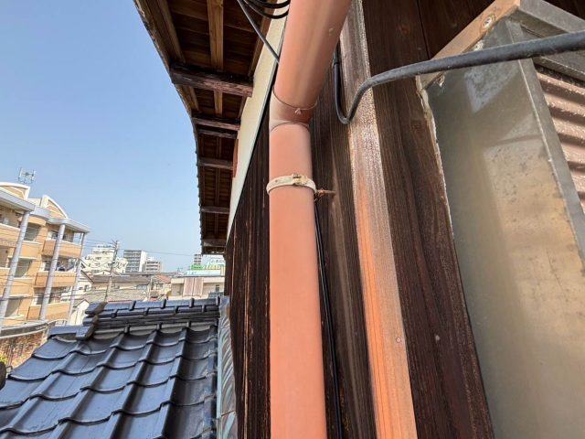 福岡市西区のぐらついた雨樋