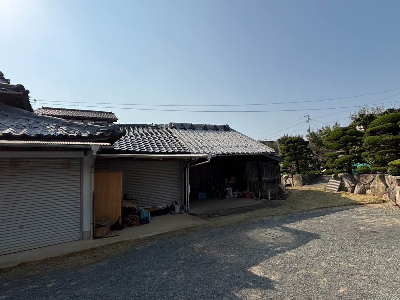 筑紫野市にて「大掛かりな工事は避けたい」老朽化で雨漏りした瓦屋根の現地調査