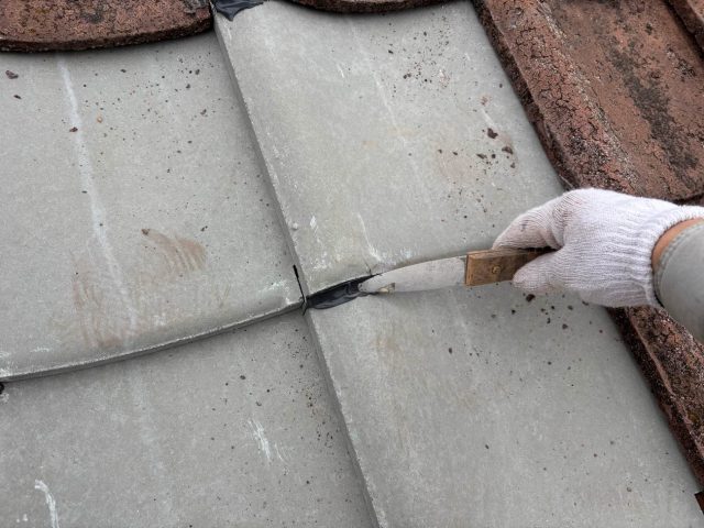 福岡市南区にて割れた瓦を交換して雨漏り解消！ずっと安心して暮らせる屋根に