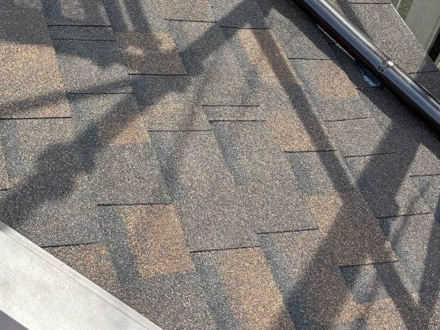 福岡市早良区の葺き替えに使用したオークリッジスーパー