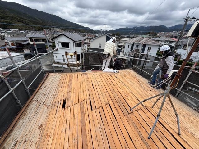 福岡市早良区で瓦を撤去