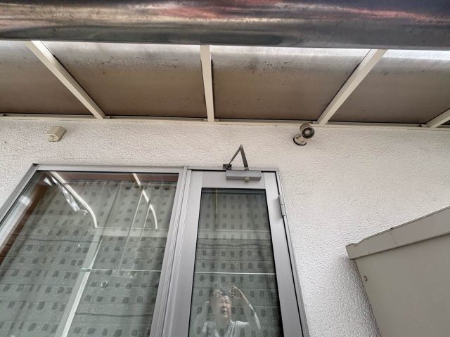 太宰府市のカビが目立つ外壁付帯部